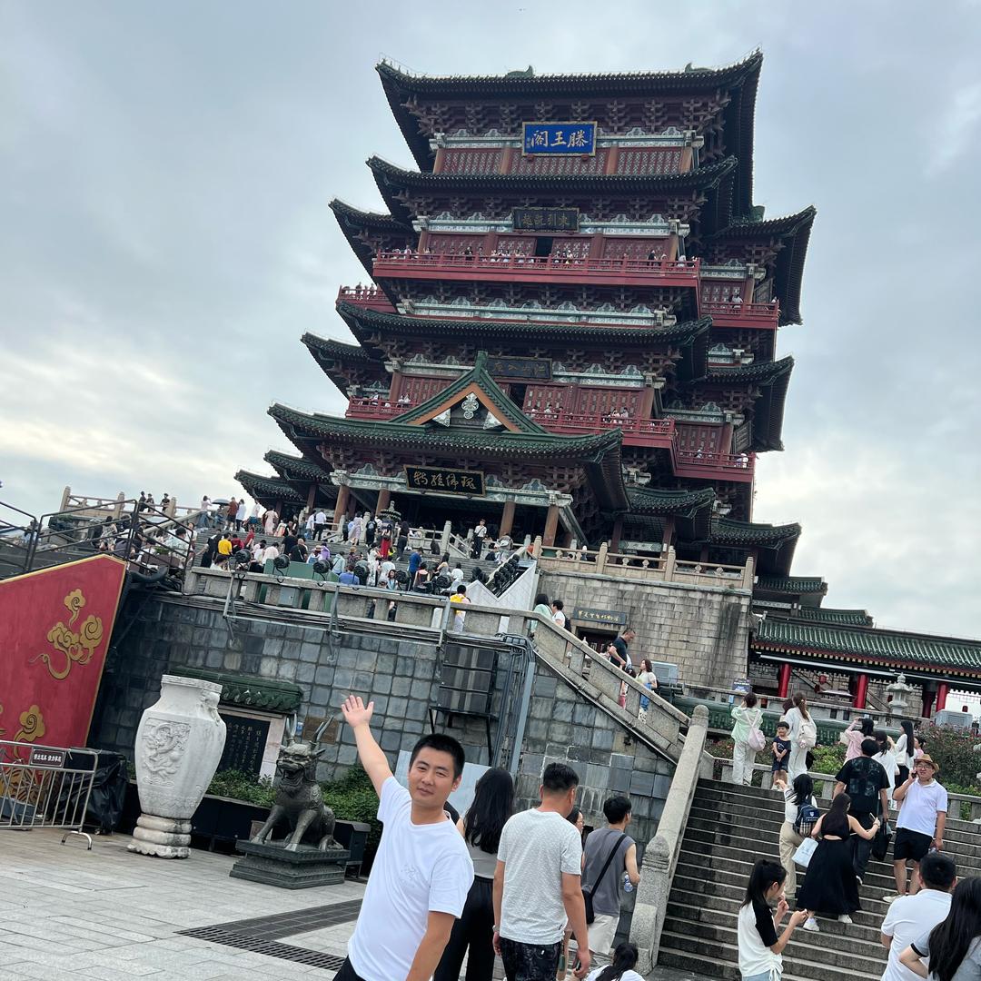 爱背书的滕王