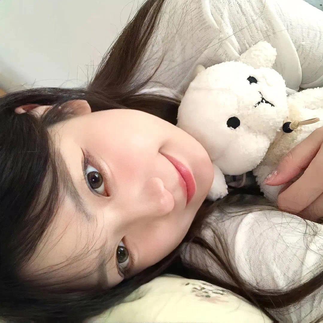 卖萌被肘击