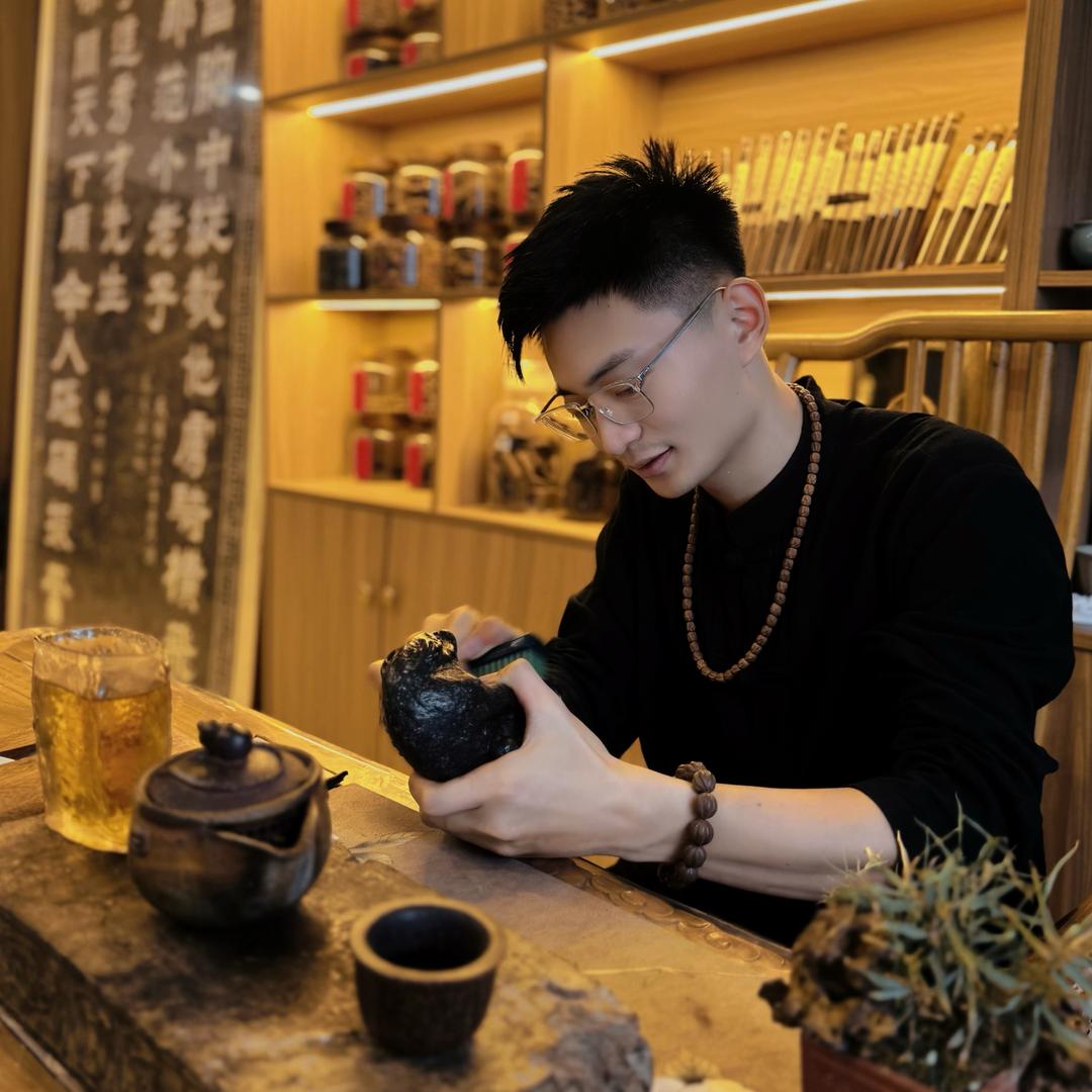 叶知秋 （宫廷香非遗传人）