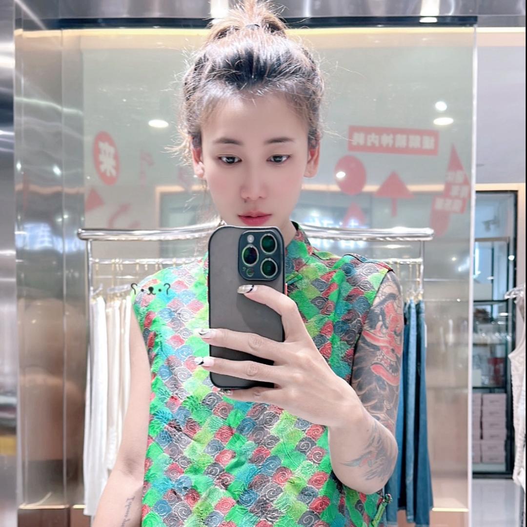 十月吖