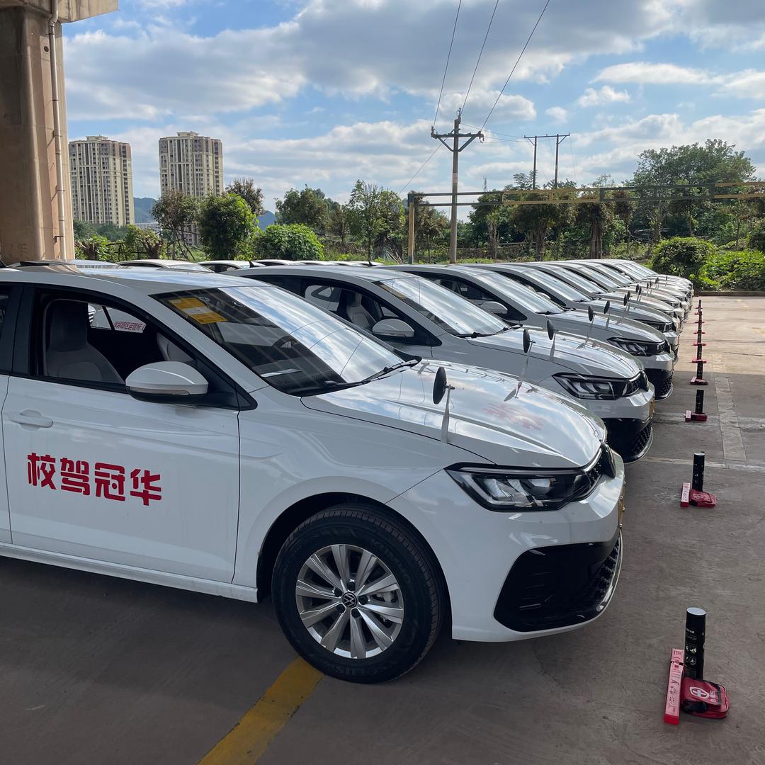 重庆驾校王教练