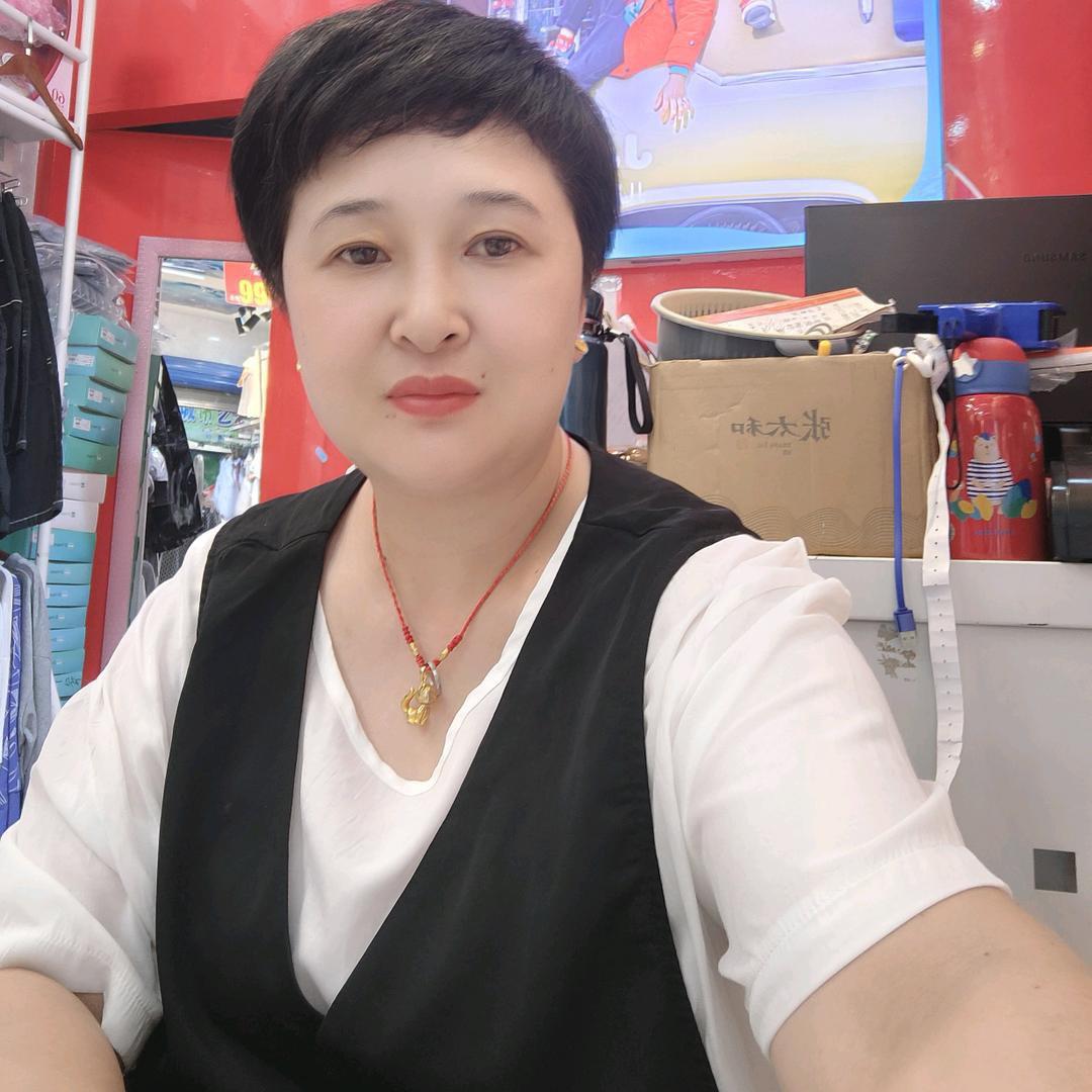 龙山县张清玉服装店