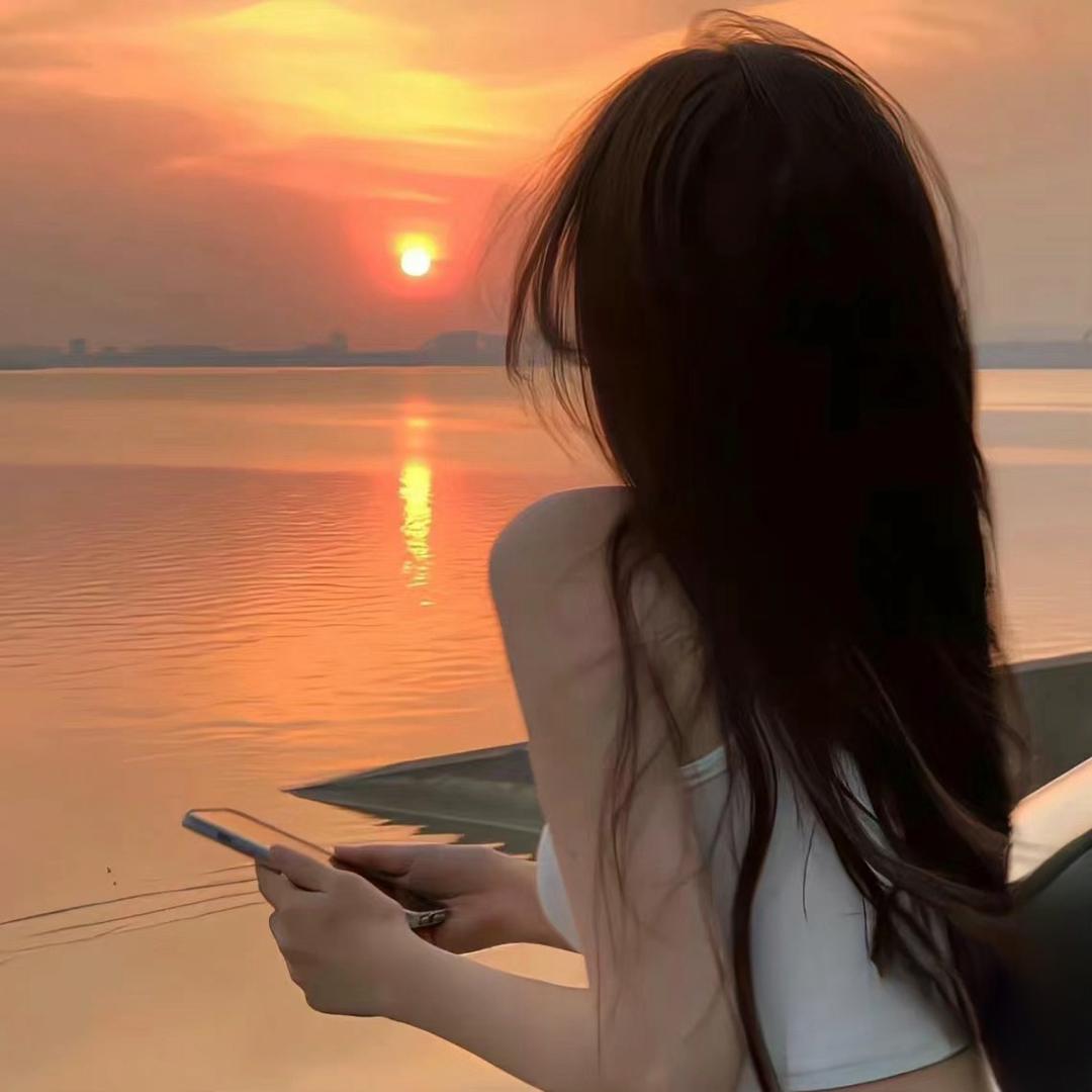 小雅超会吃🐻🐻