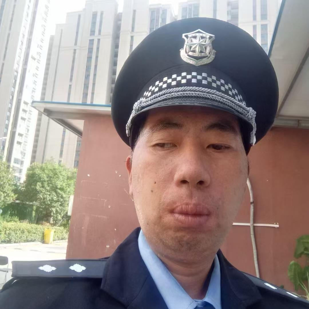 黑～建领（已保持单身43年）