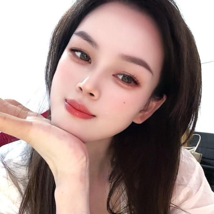 杨利家具美容师