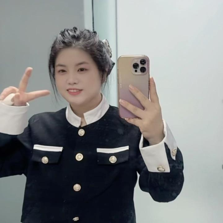 晓芳（上班兼个职）