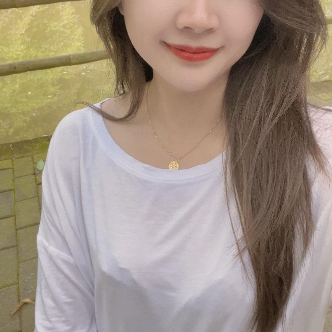 依依