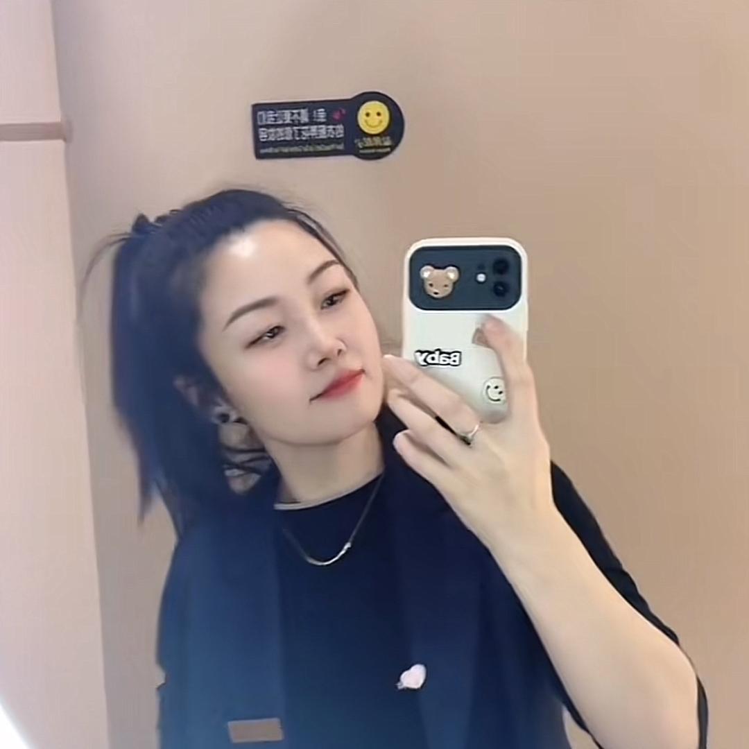 A刘丽