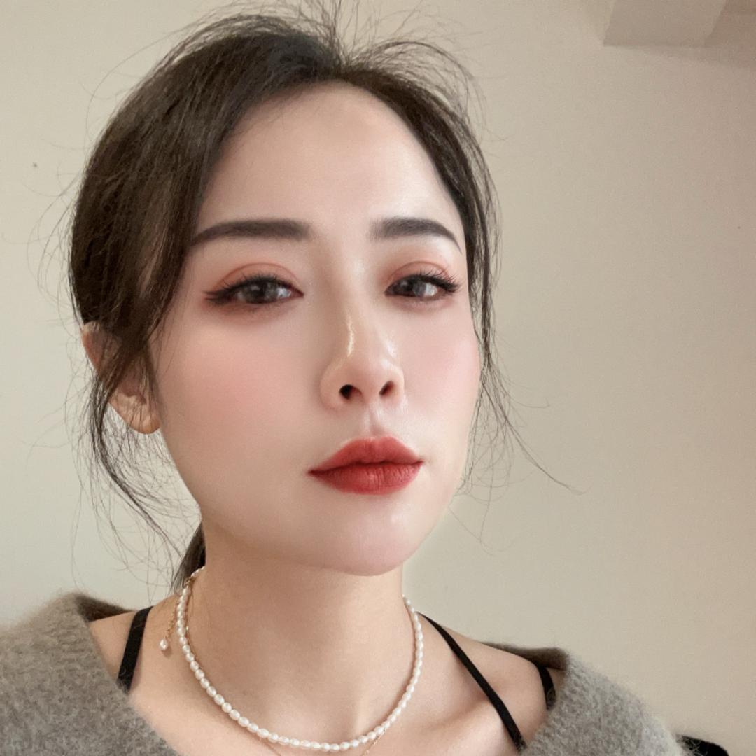 爱诺伊轻疗肤苗苗老师