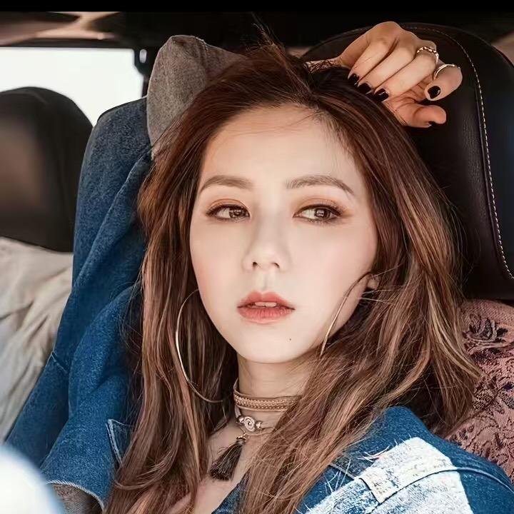 G.E.M.棋士💜