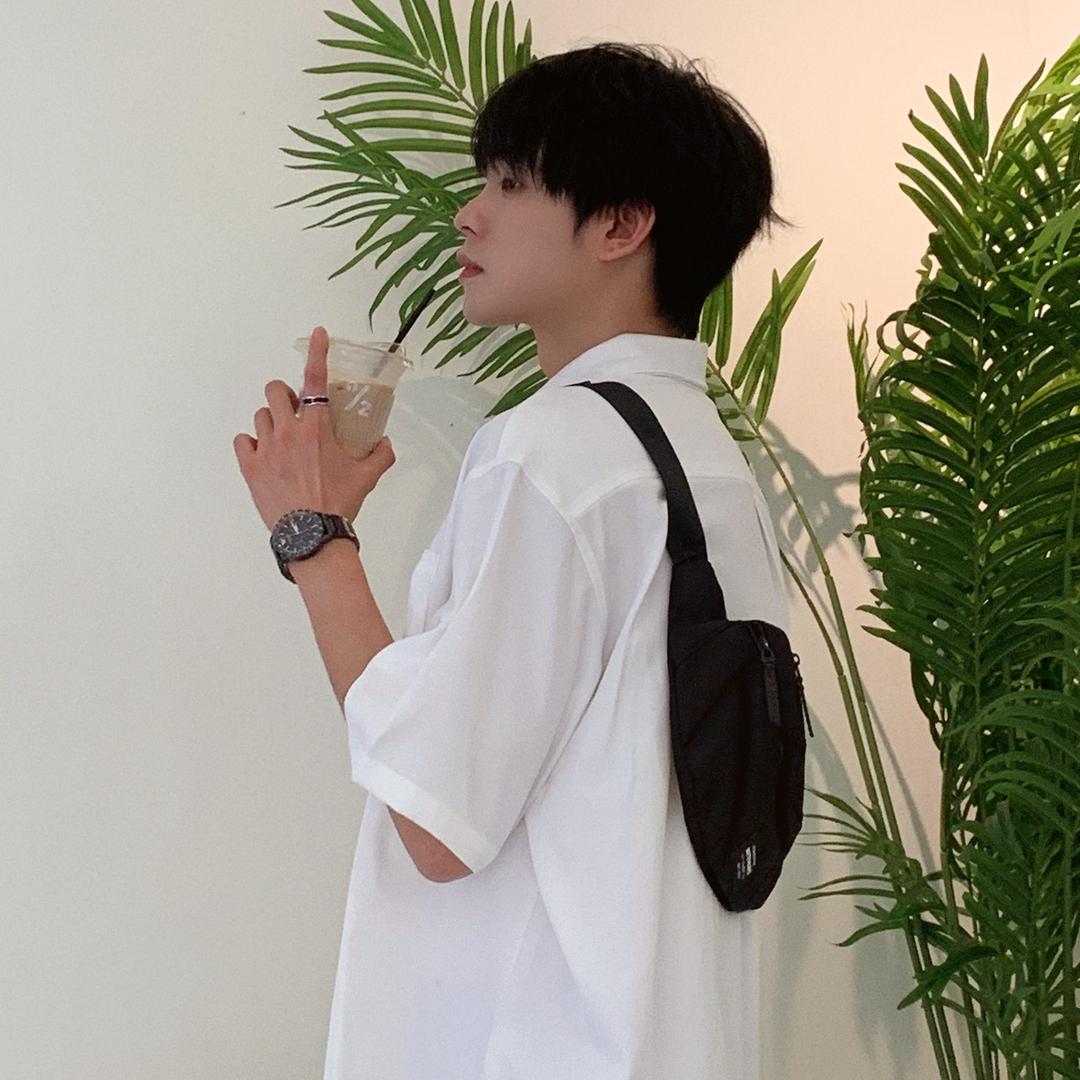亦凡不是凡💋𝓕𝒜𝒩
