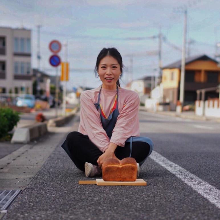 有了面包