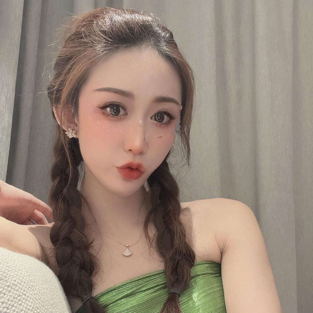 月月✨