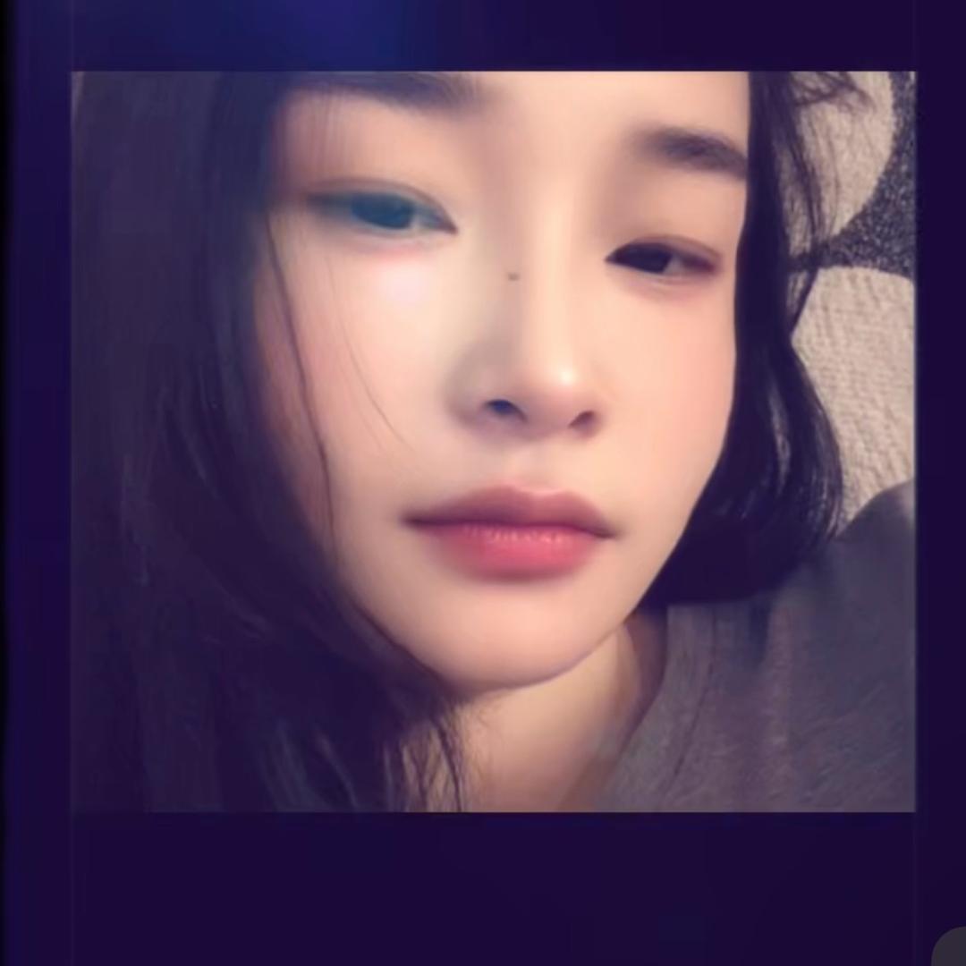 Q~