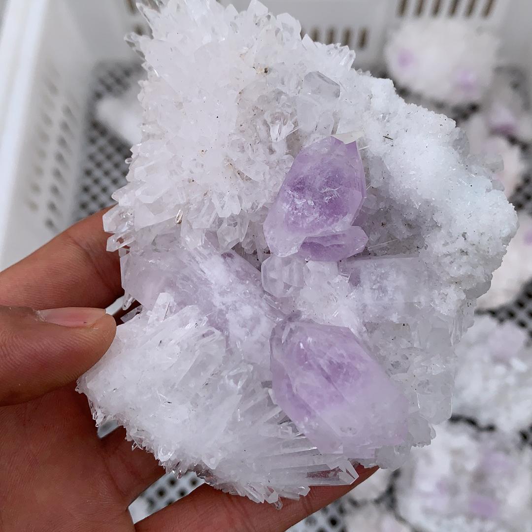 宝晶阁晶洞摆件