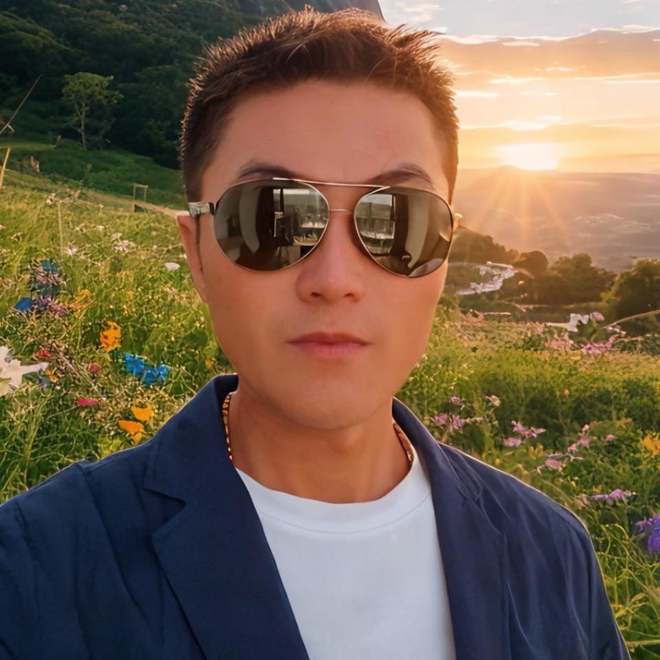 ♚ 华哥