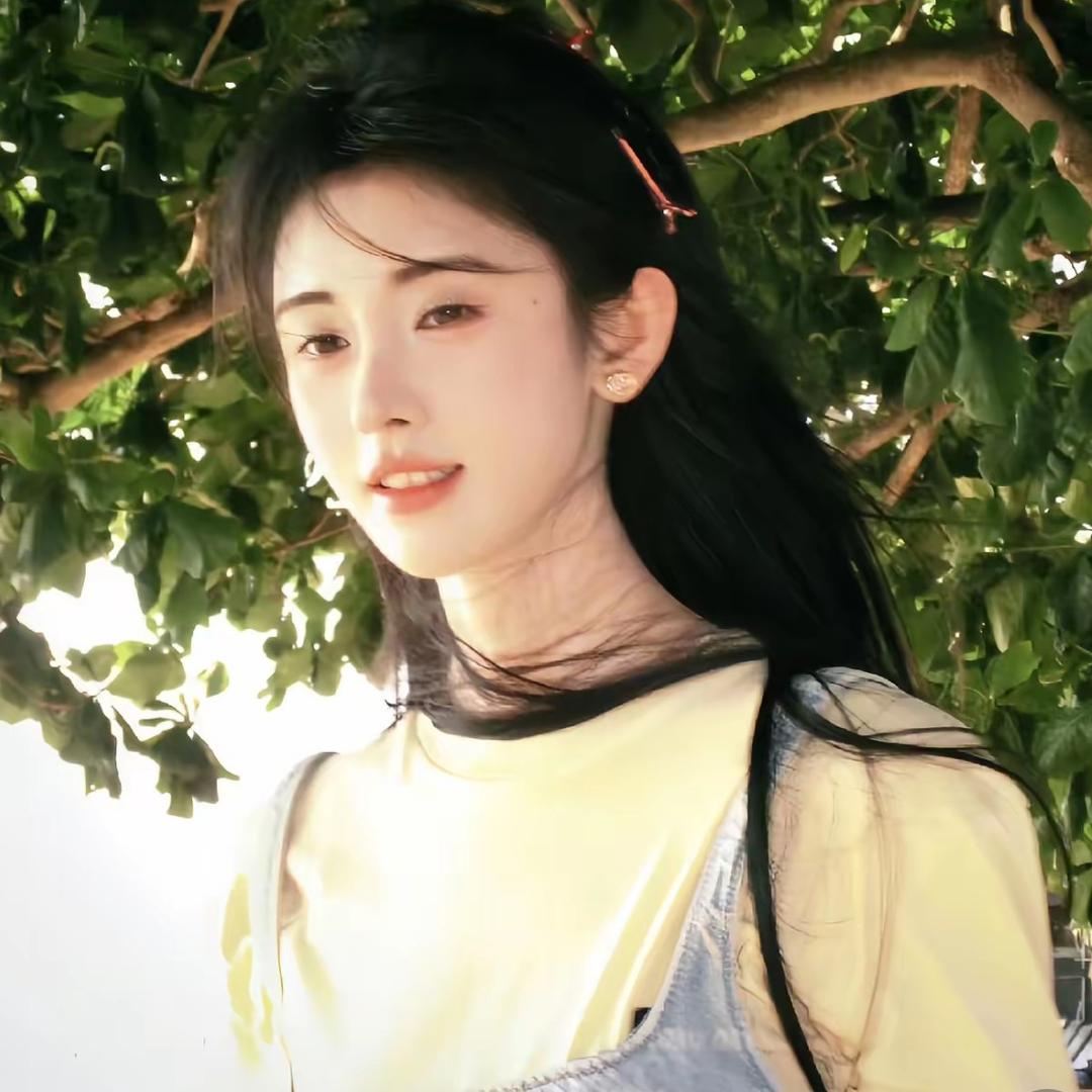 椰子树下的菠萝🍍