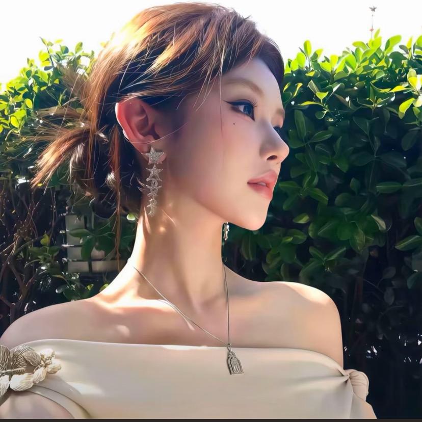 小猫冰吸拿铁