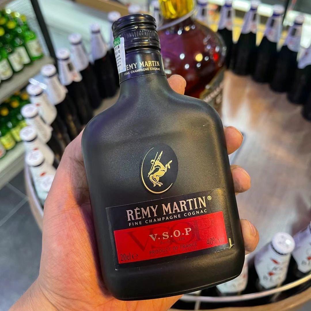 巨庆酒类商铺