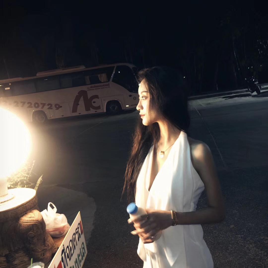 多金洋女装穿搭