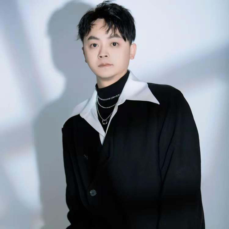 靓仔飞-连麦唱歌🎤