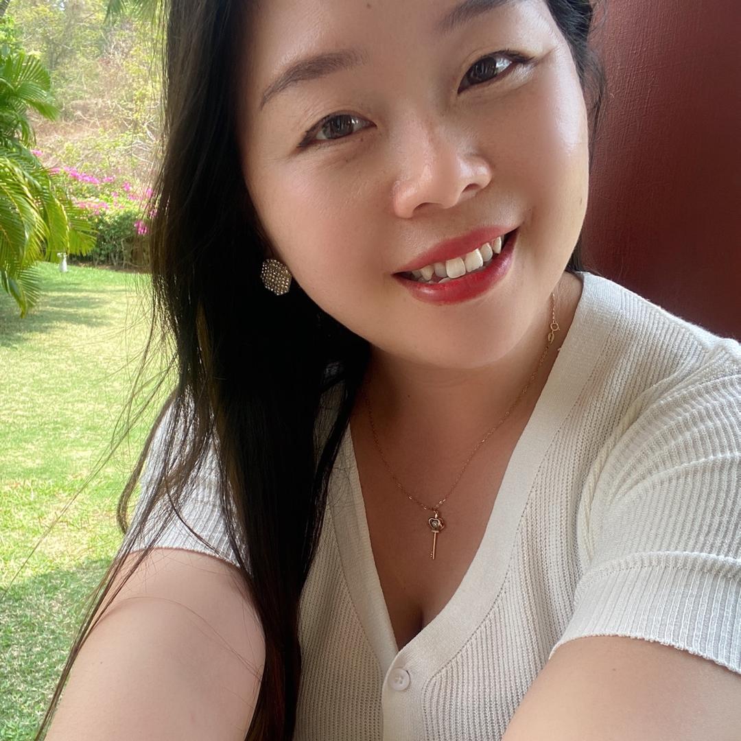 做旅游+探店的小婷