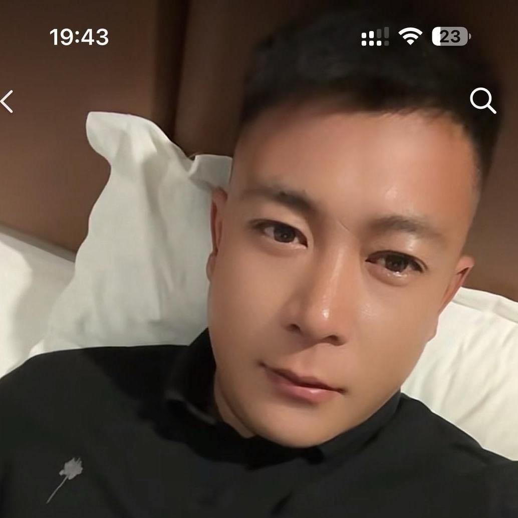 不帅的小成哥