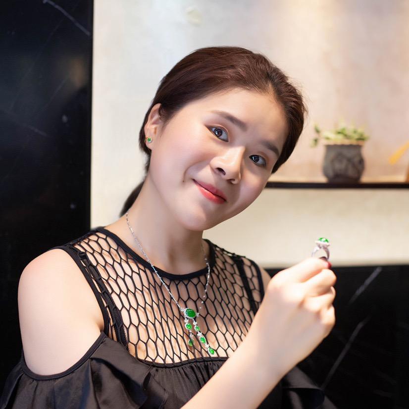 二姐翡翠手镯定制
