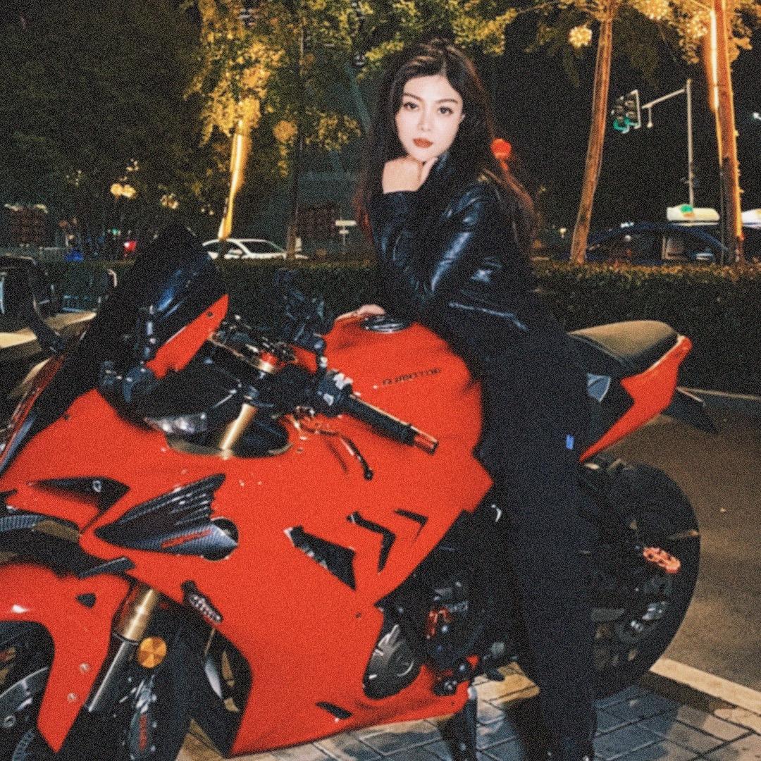 莎莎 ♡