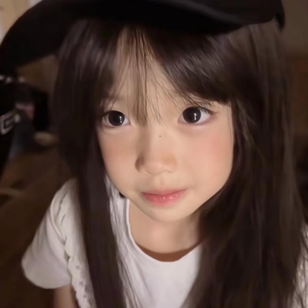 小璐Bambi.