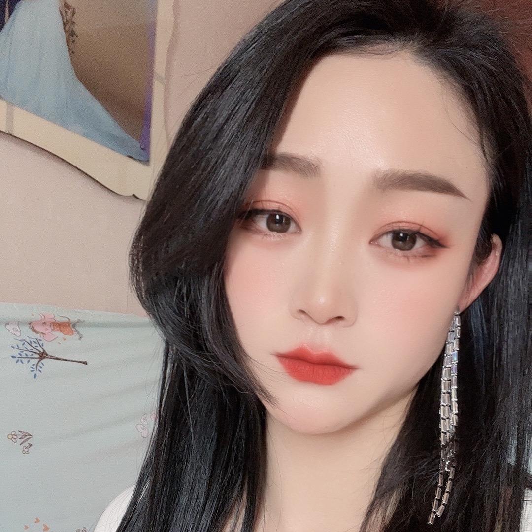 吖朱朱