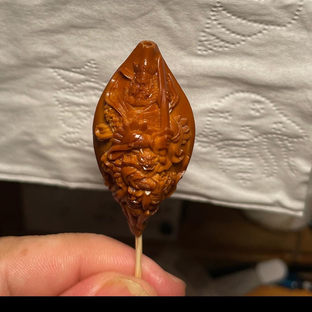 顾正东核雕