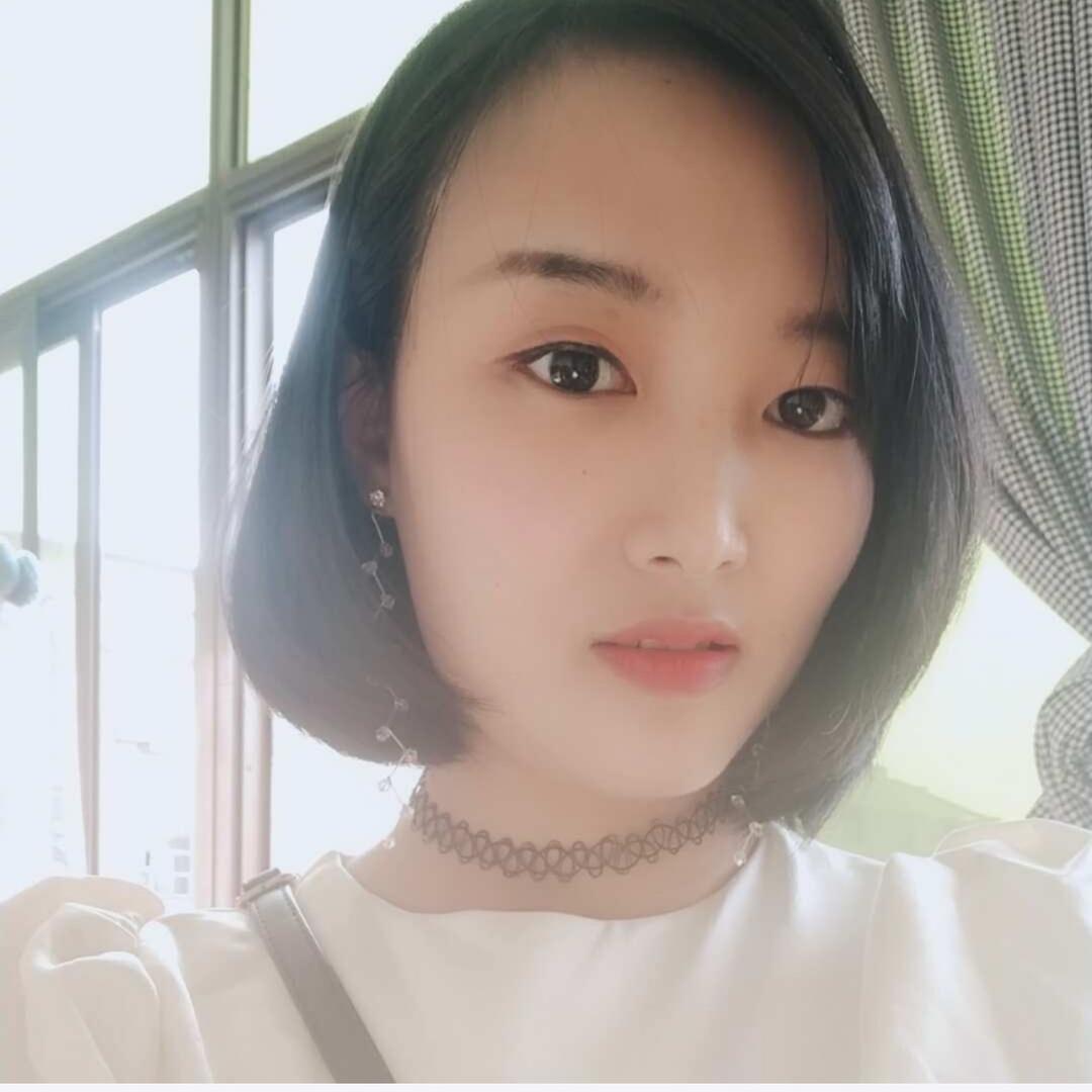 吴悠.鹅绒服厂家