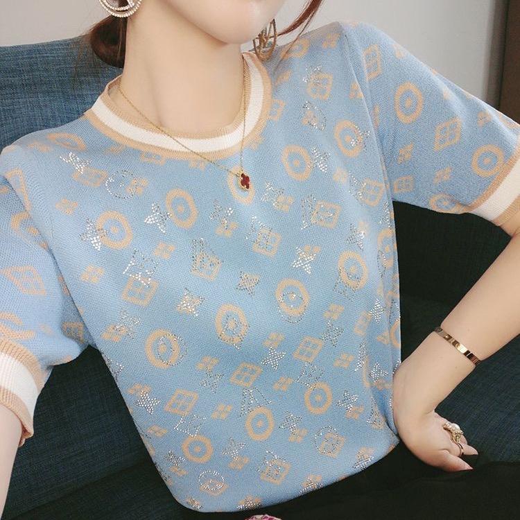 錏鹬女装服饰店