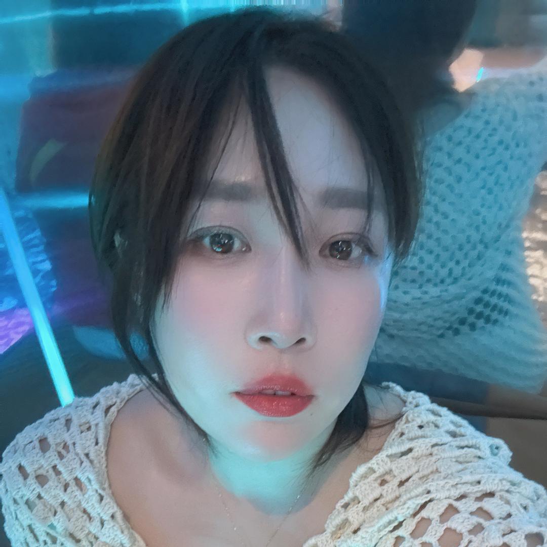 👑🍑陶小西💄&#