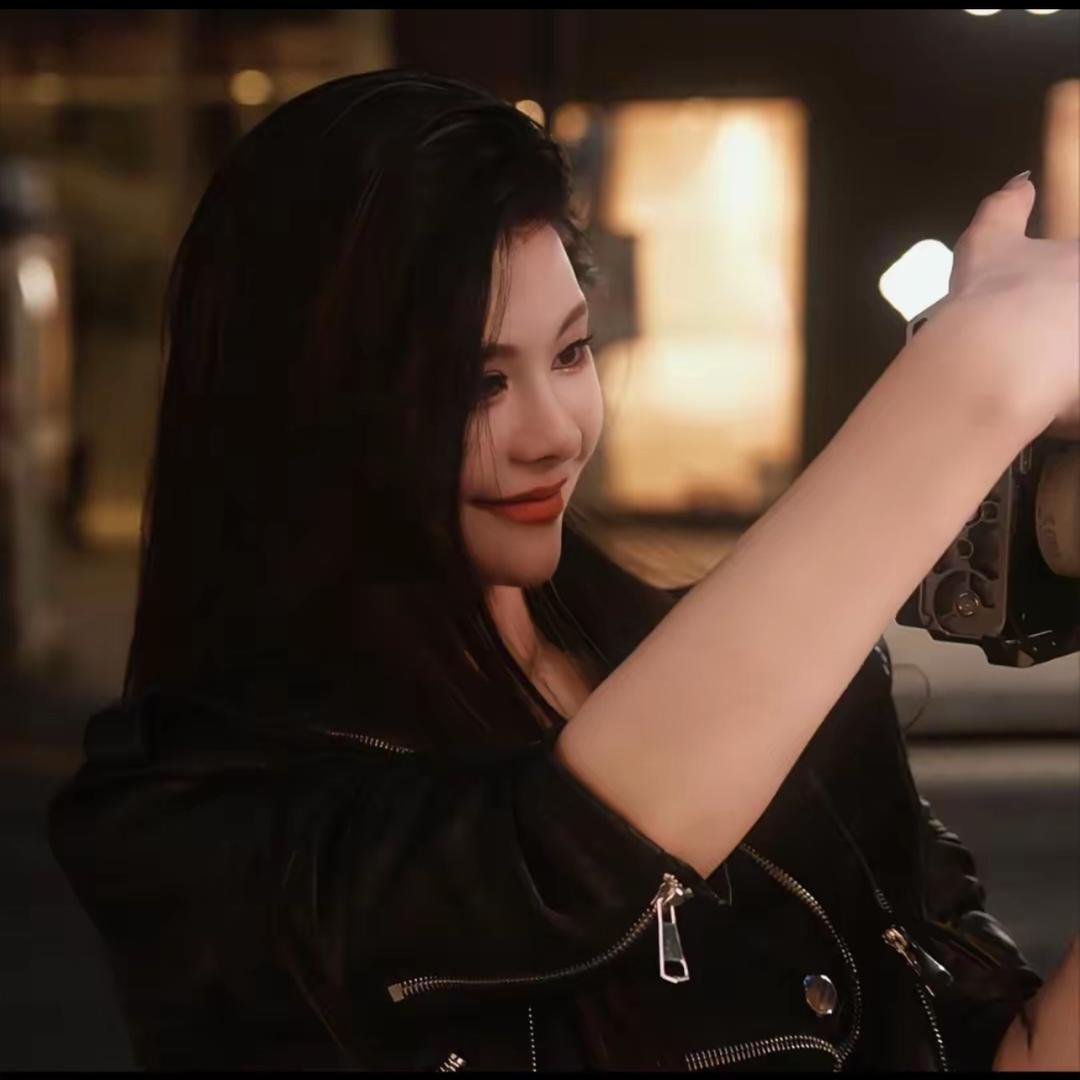 楚楚君定制轻奢女装