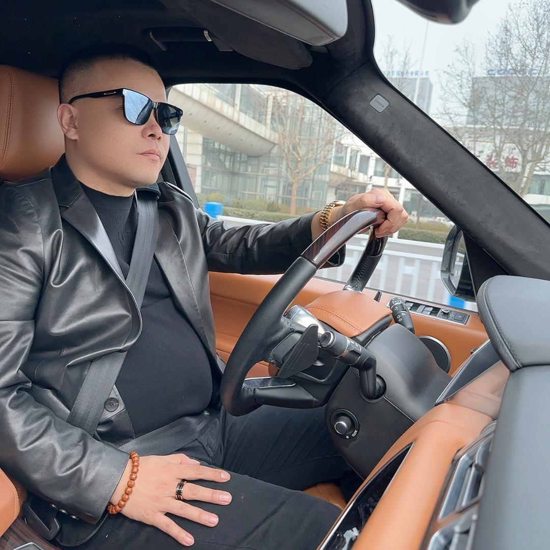 王宇 进口车