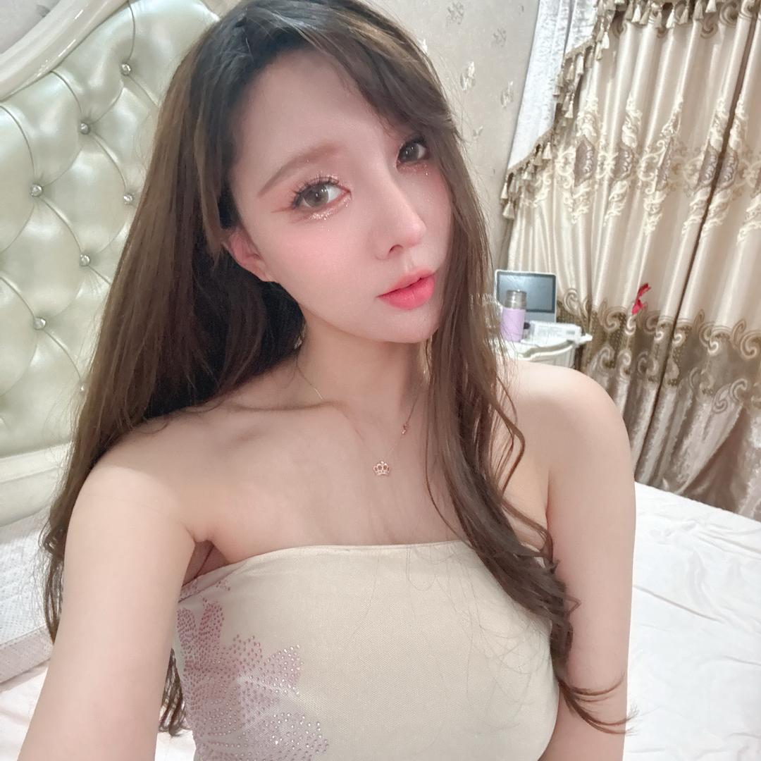 一只小蚊子 💃 总会遇见光