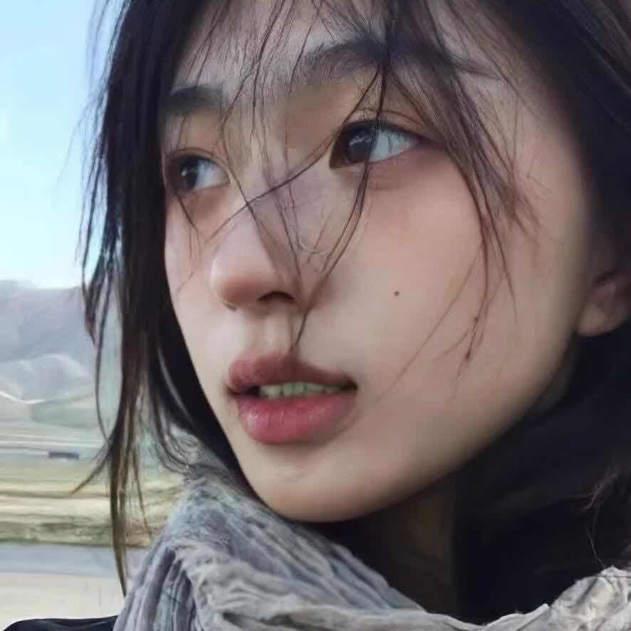 我不看月亮.