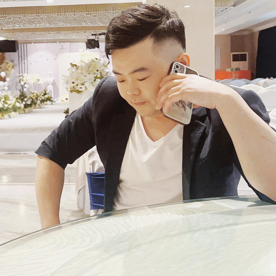 主持人偏科爱摄影