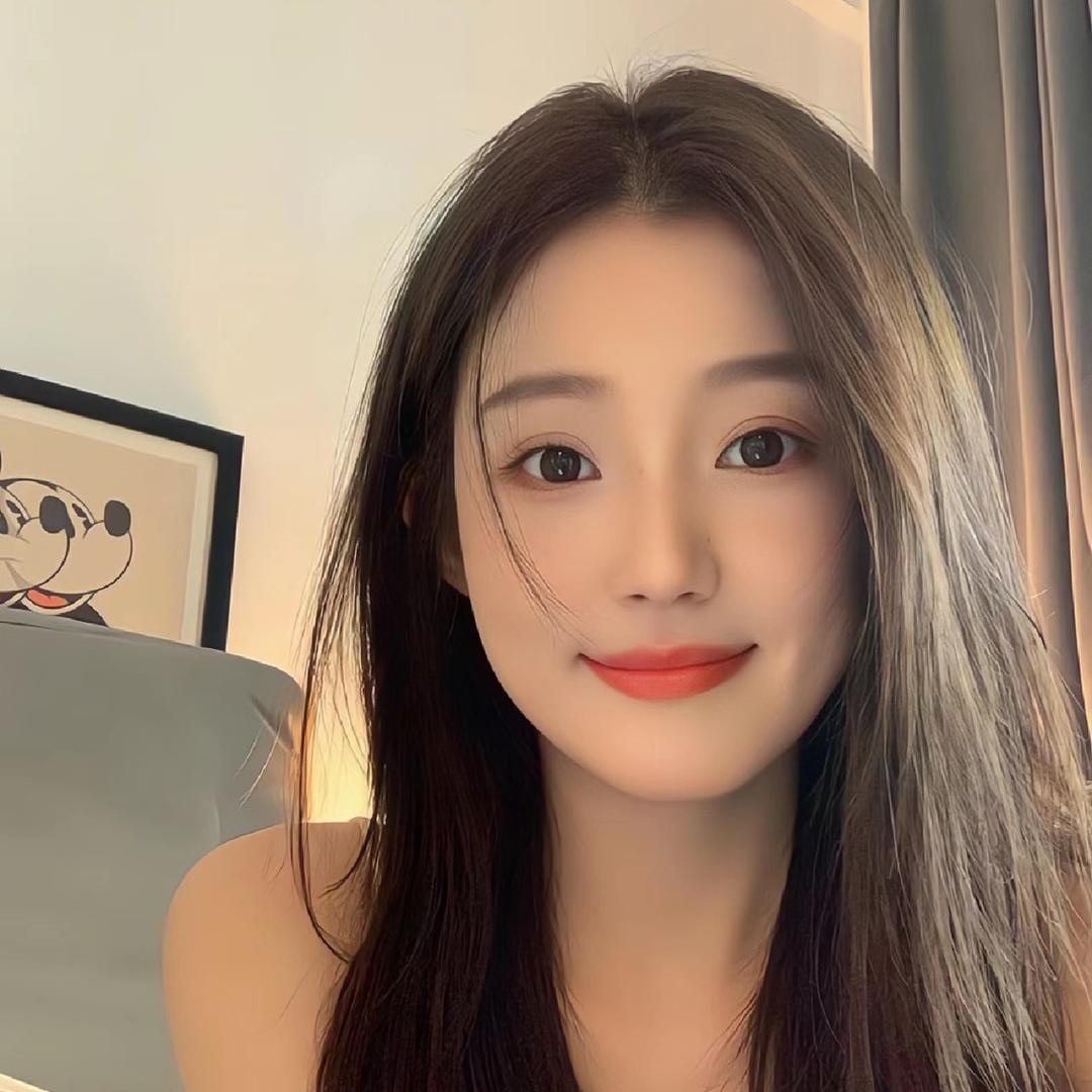 草莓甜呐🍓
