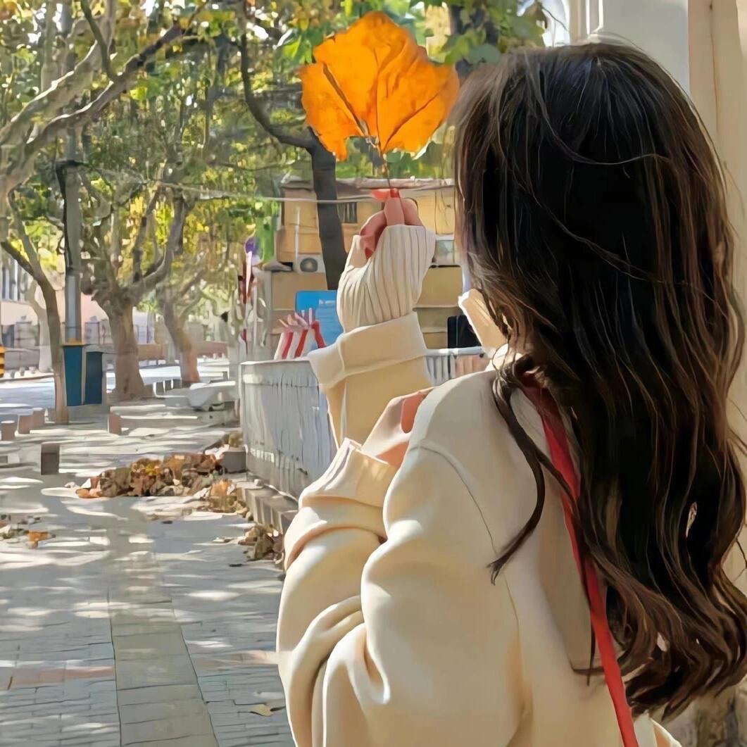 雯雯 吖