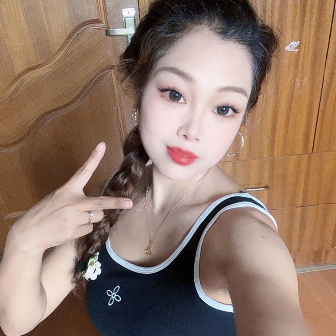 唏玥