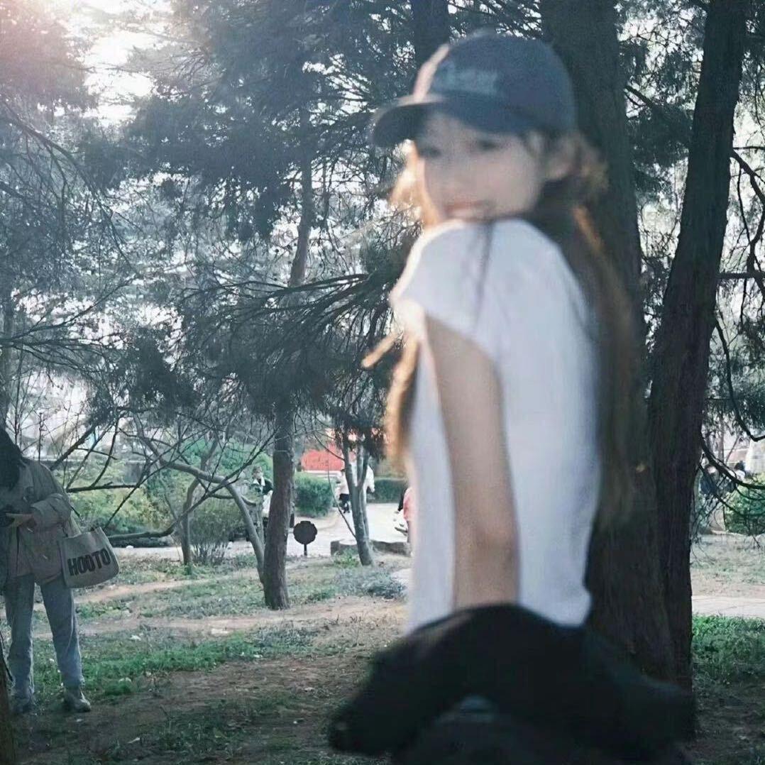 小小欣.