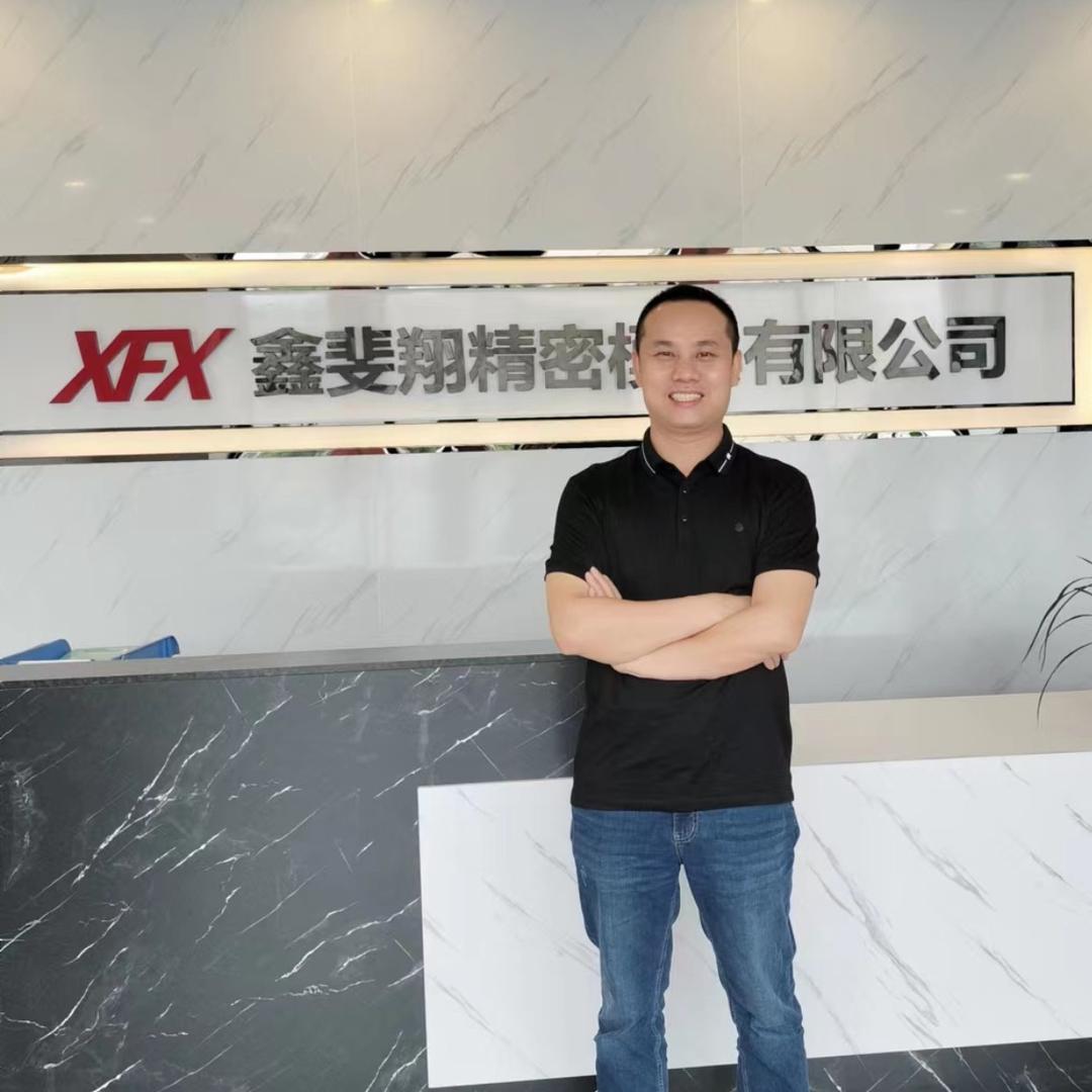 一哥（专注家电塑胶模具20年)