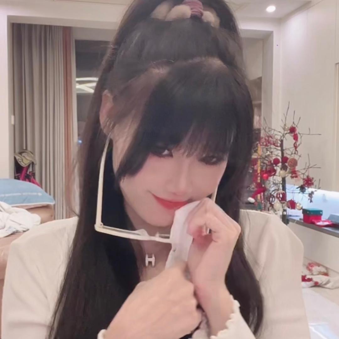 清纯正直的小李.