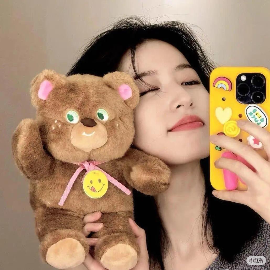 对方正在长头发