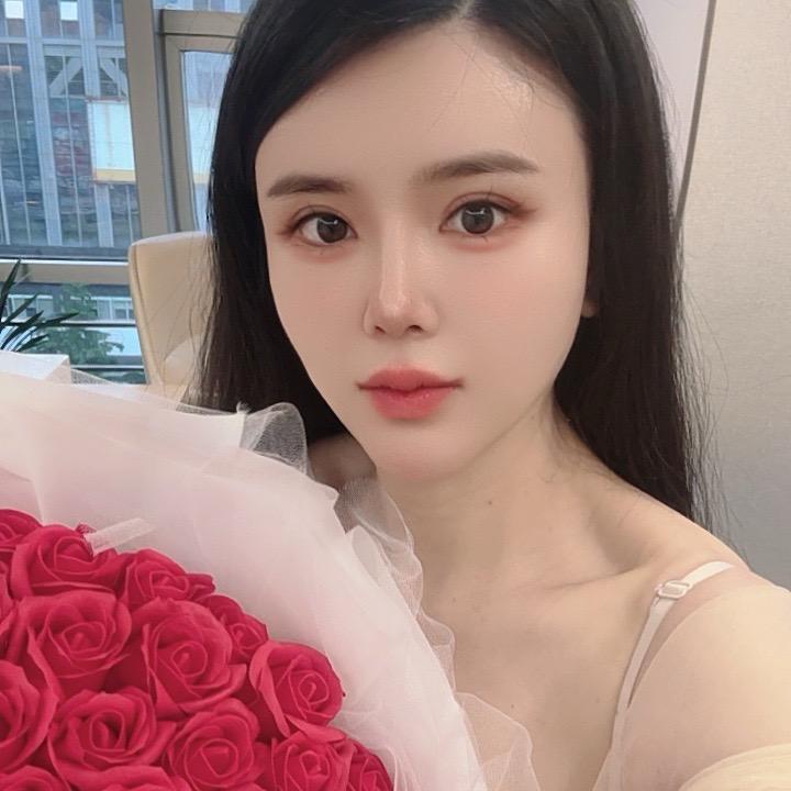 桑妮变美机构董事