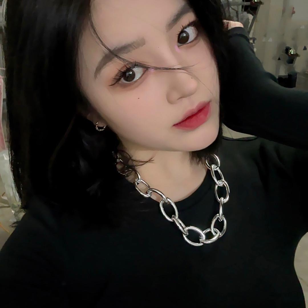 六粒杏仁