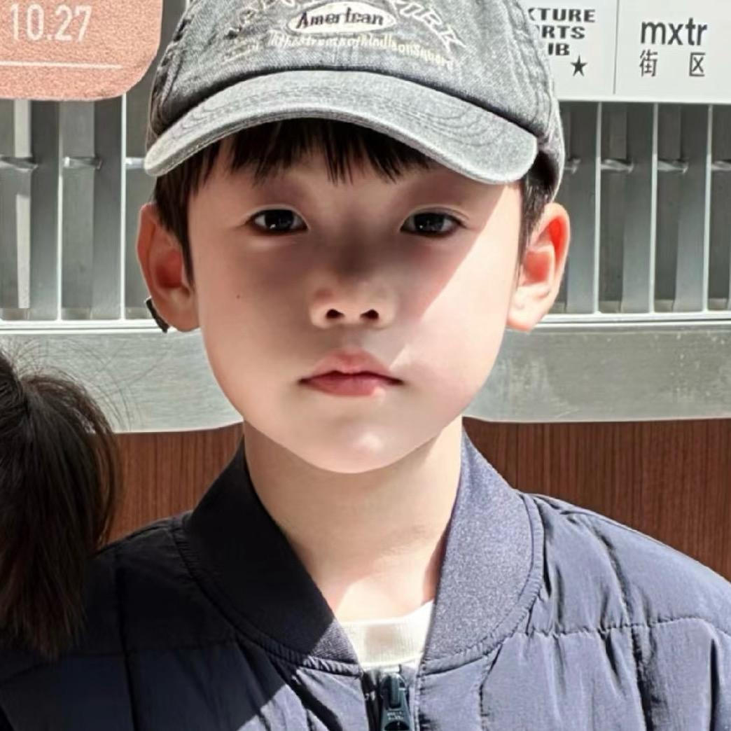 小李喷漆
